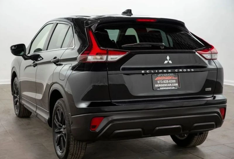 2024 Mitsubishi Eclipse Cross - Image 10 of 12