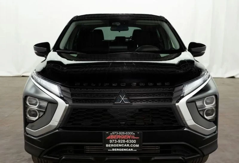 2024 Mitsubishi Eclipse Cross - Image 2 of 12