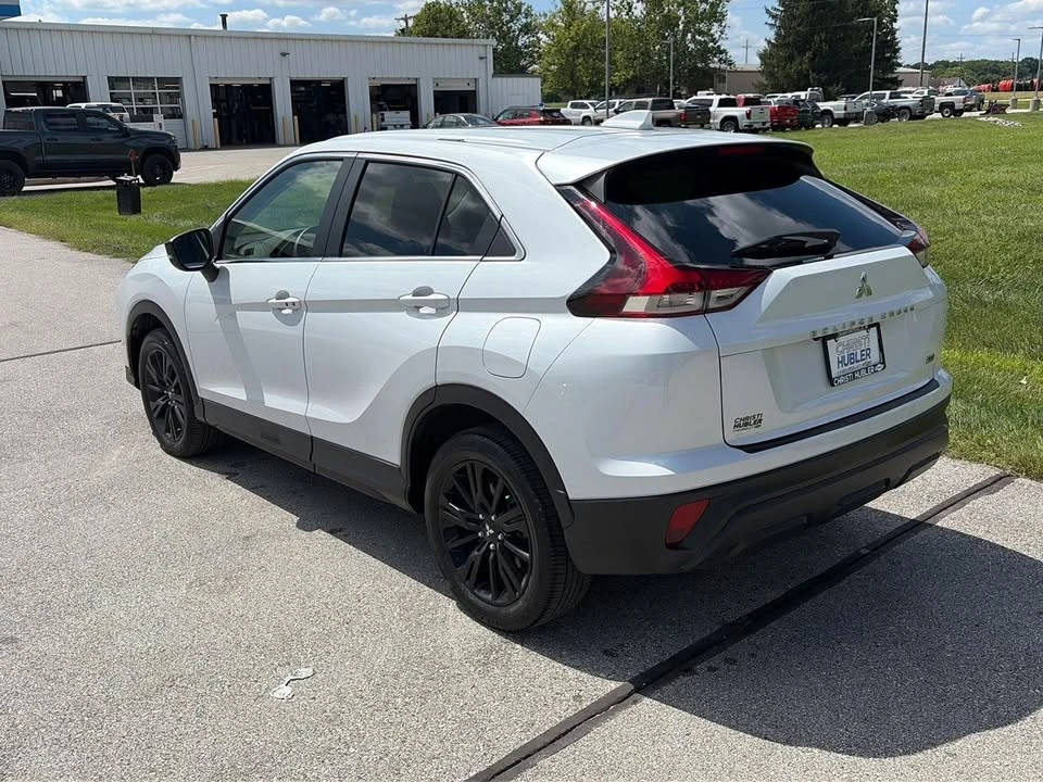 2024 Mitsubishi Eclipse Cross - Image 2 of 19
