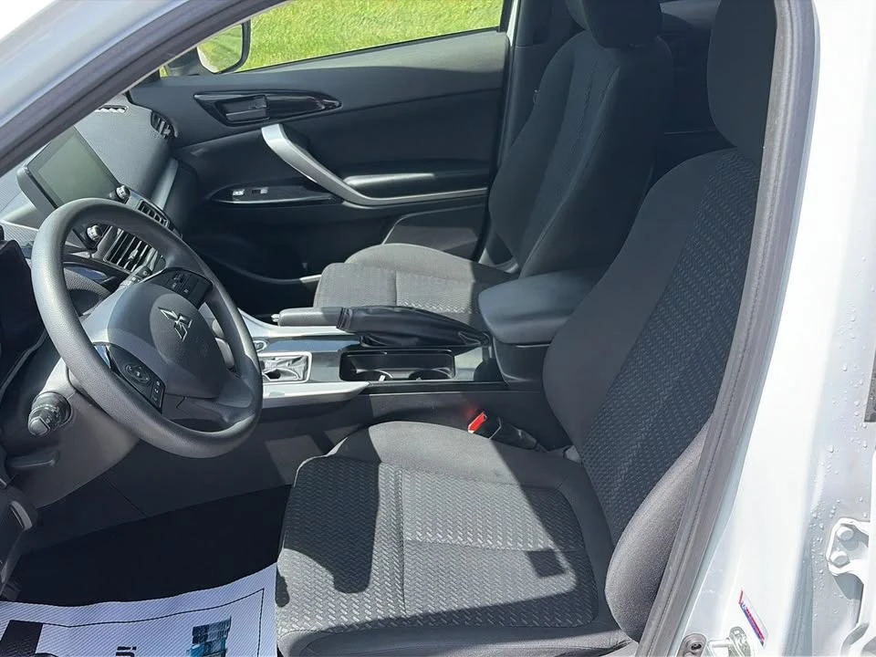 2024 Mitsubishi Eclipse Cross - Image 9 of 19
