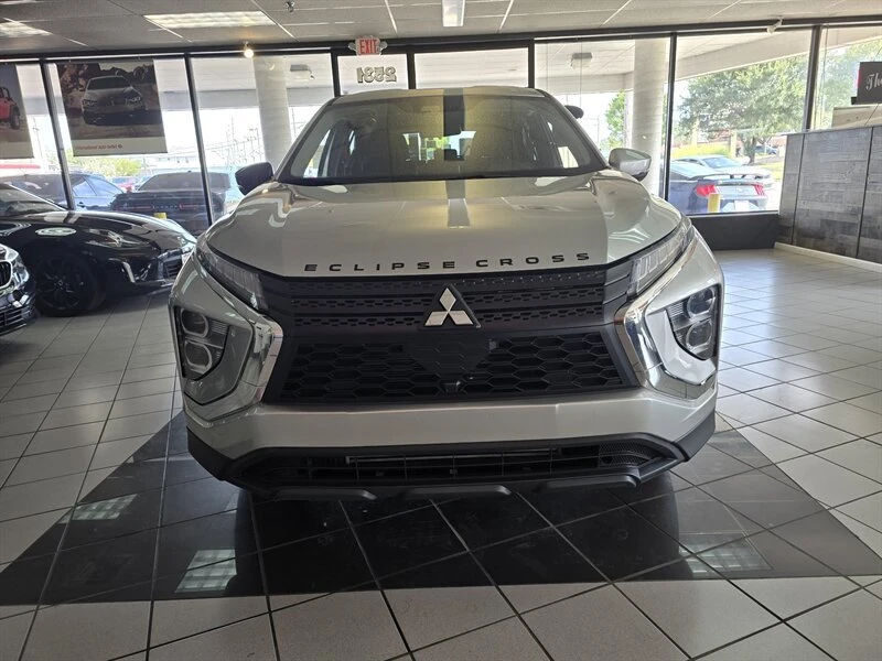 2024 Mitsubishi Eclipse Cross - Image 2 of 20