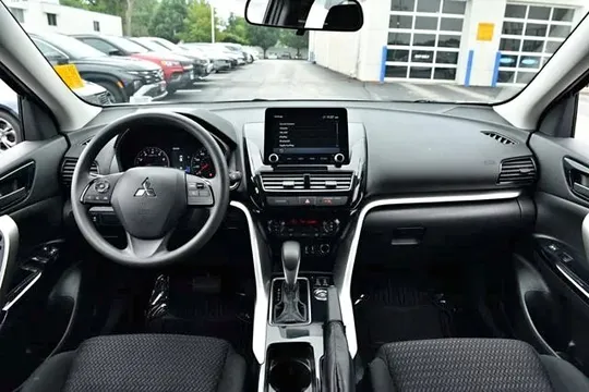 2024 Mitsubishi Eclipse Cross LE
