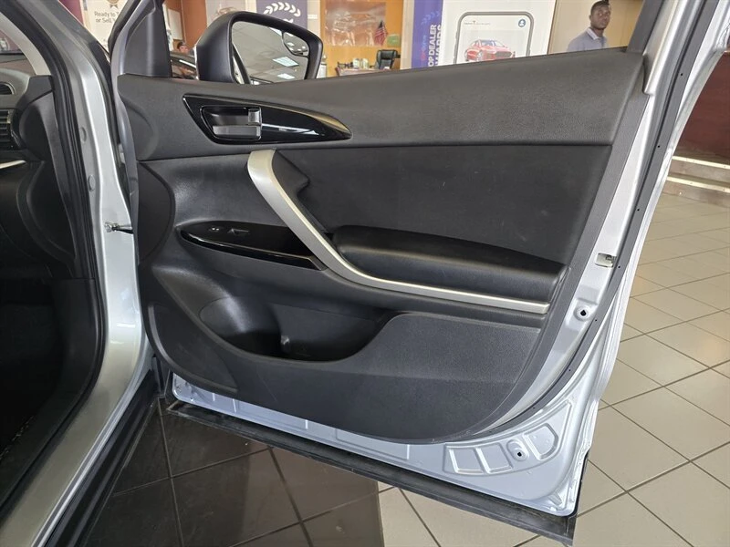 2024 Mitsubishi Eclipse Cross - Image 12 of 20