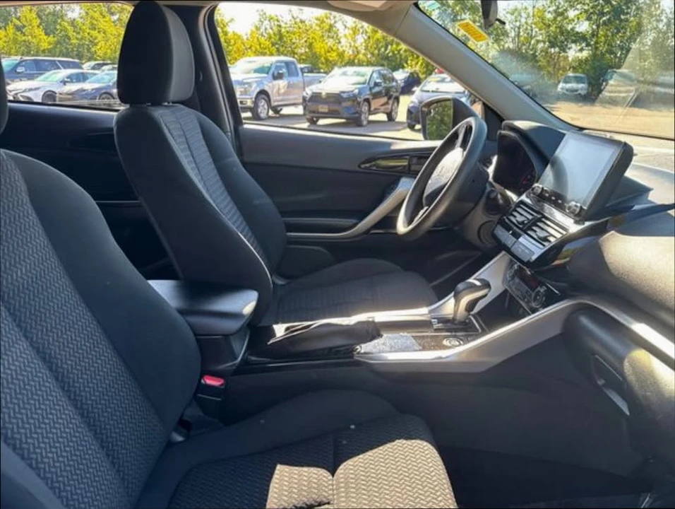2024 Mitsubishi Eclipse Cross - Image 12 of 15