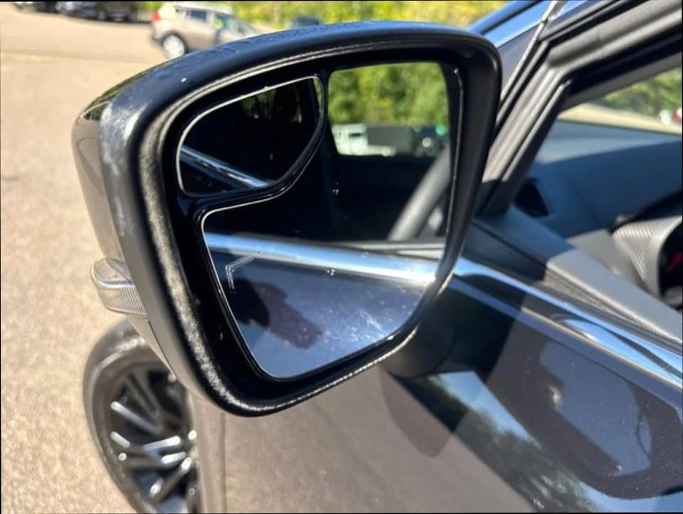 2024 Mitsubishi Eclipse Cross - Image 14 of 15
