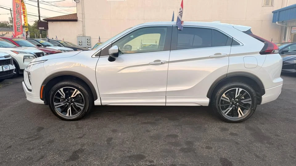 2024 Mitsubishi Eclipse Cross - Image 8 of 17