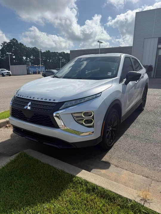 2024 Mitsubishi Eclipse Cross - Image 3 of 8