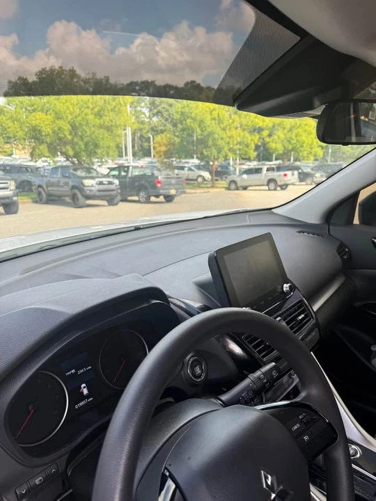 2024 Mitsubishi Eclipse Cross - Image 5 of 8