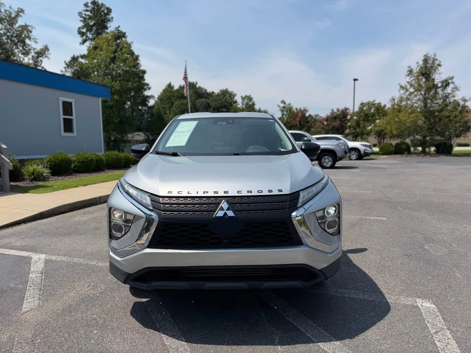 2024 Mitsubishi Eclipse Cross - Image 2 of 10
