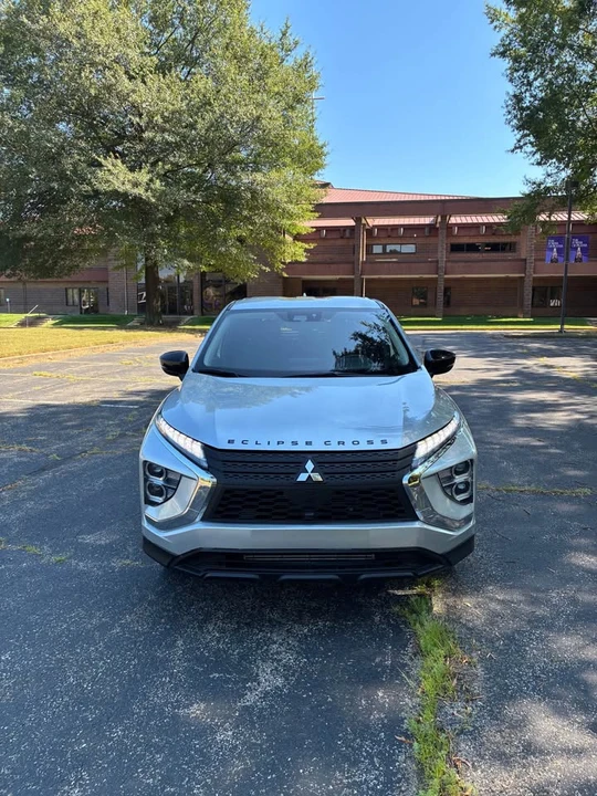 2024 Mitsubishi Eclipse Cross - Image 2 of 16