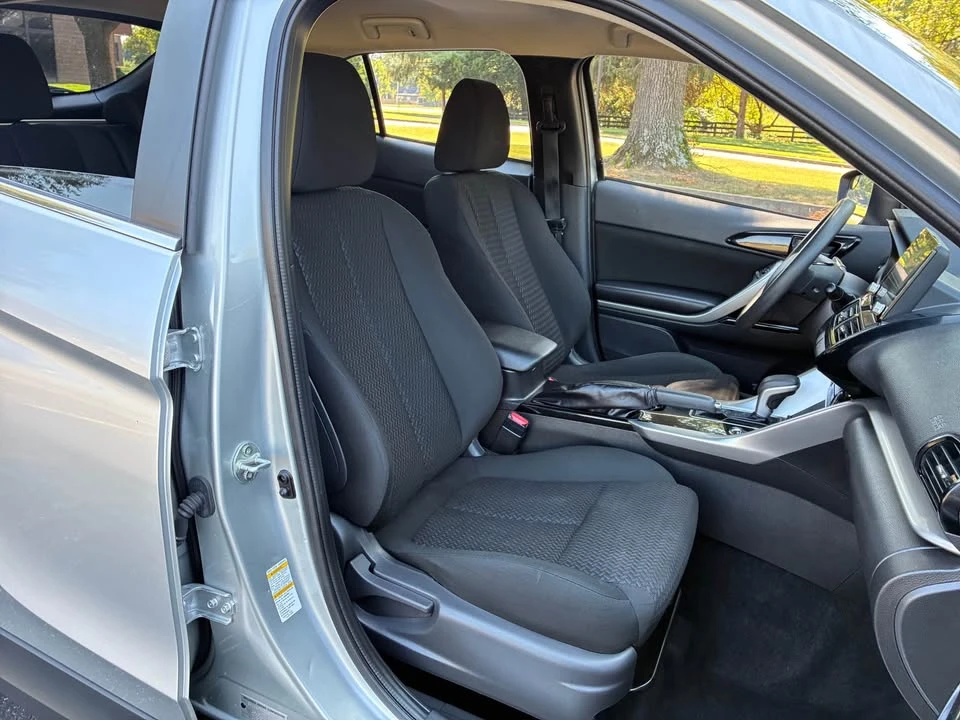 2024 Mitsubishi Eclipse Cross - Image 10 of 16