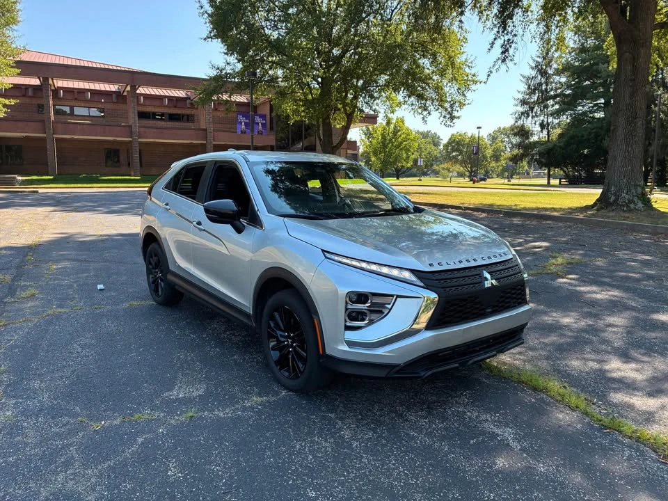 2024 Mitsubishi Eclipse Cross - Image 3 of 16