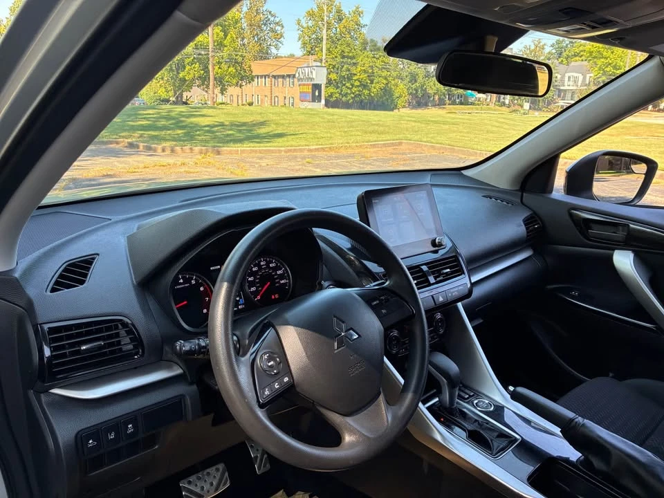 2024 Mitsubishi Eclipse Cross - Image 12 of 16