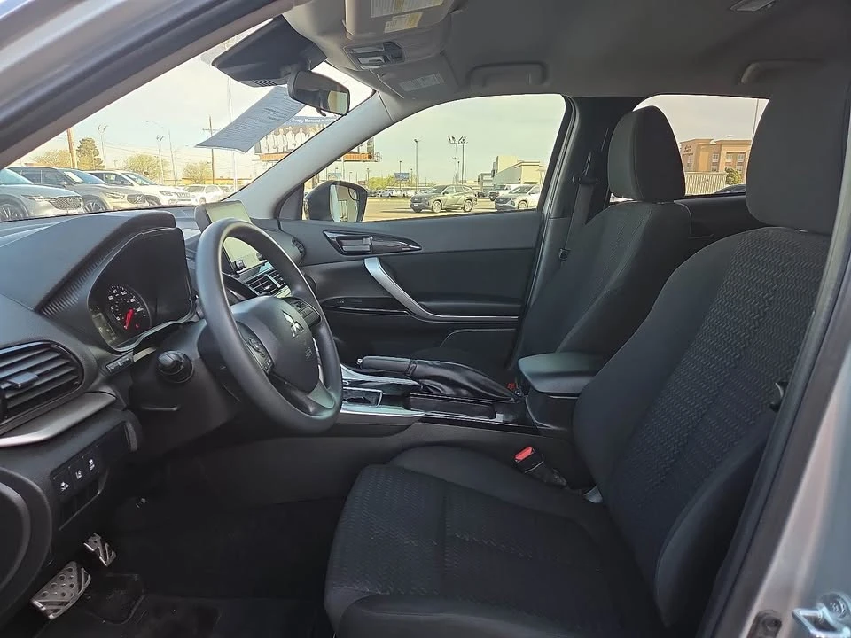 2024 Mitsubishi Eclipse Cross - Image 2 of 8