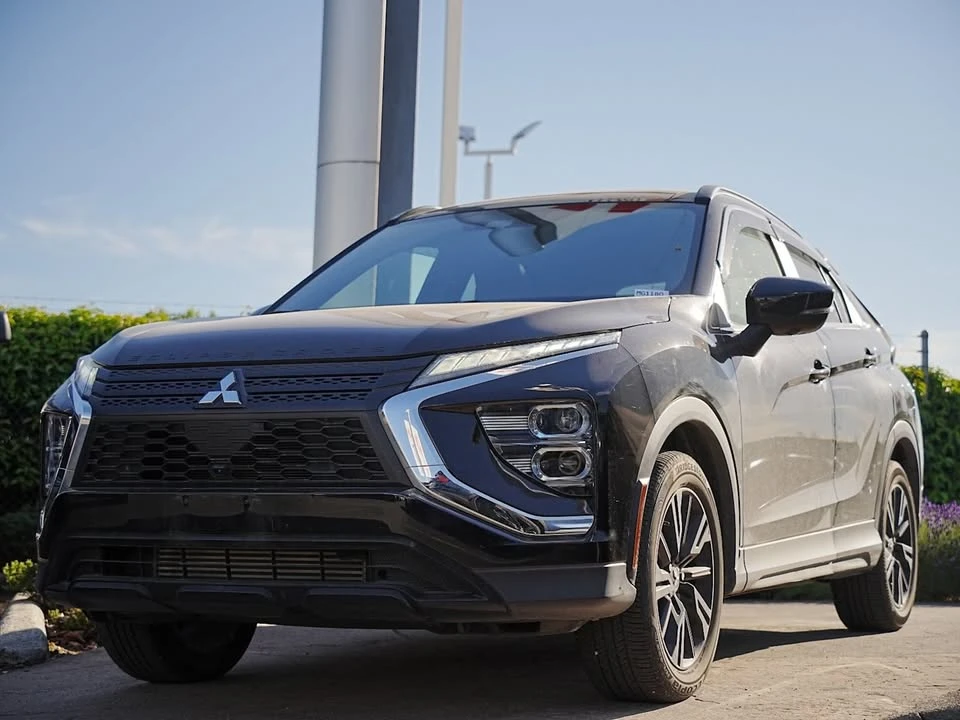 2024 Mitsubishi Eclipse Cross - Image 2 of 20