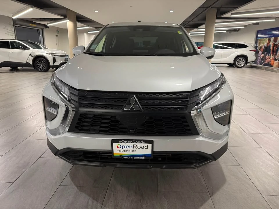 2024 Mitsubishi Eclipse Cross - Image 2 of 5