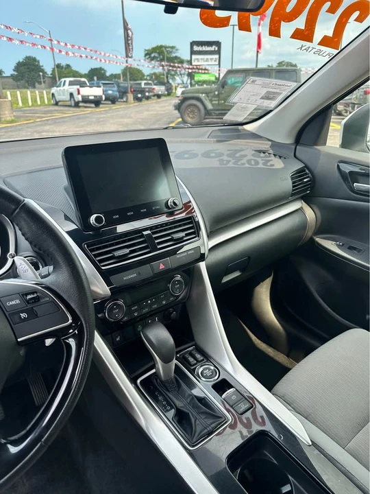 2024 Mitsubishi Eclipse Cross - Image 9 of 10
