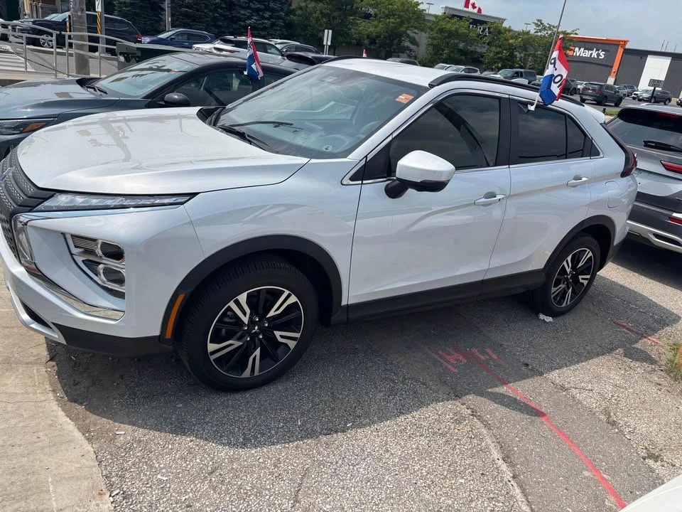 2024 Mitsubishi Eclipse Cross - Image 2 of 10