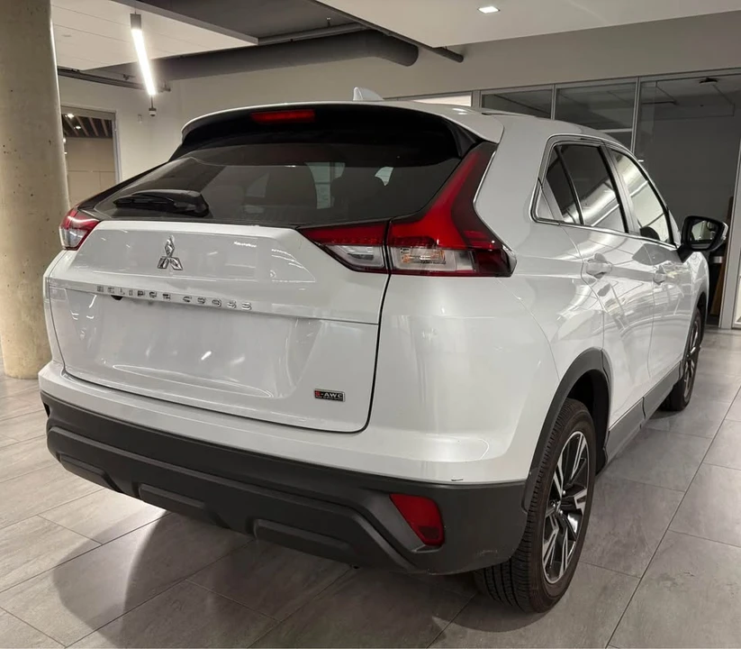 2024 Mitsubishi Eclipse Cross - Image 3 of 3