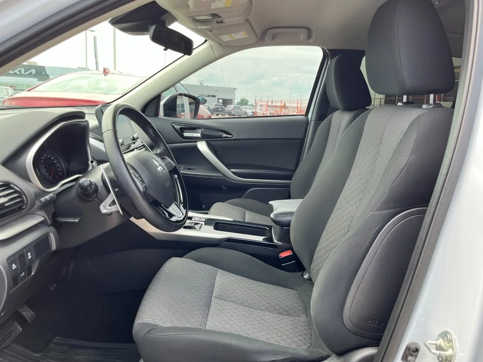 2024 Mitsubishi Eclipse Cross - Image 2 of 20