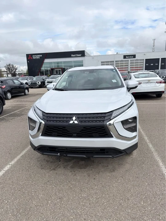 2024 Mitsubishi Eclipse Cross - Image 2 of 14