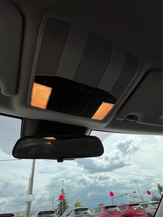2024 Mitsubishi Eclipse Cross - Image 8 of 15