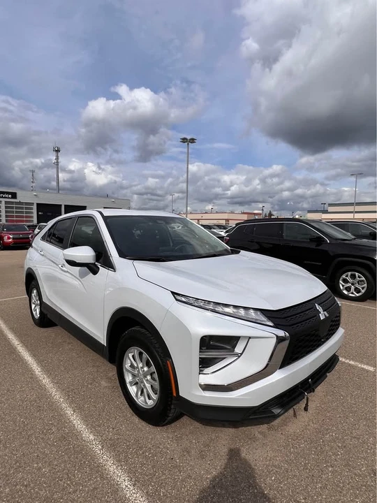 2024 Mitsubishi Eclipse Cross - Image 3 of 15