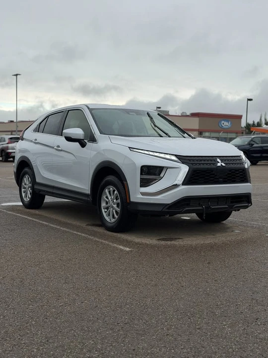 2024 Mitsubishi Eclipse Cross - Image 3 of 18