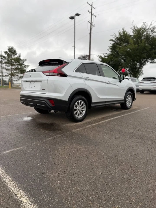 2024 Mitsubishi Eclipse Cross - Image 4 of 18