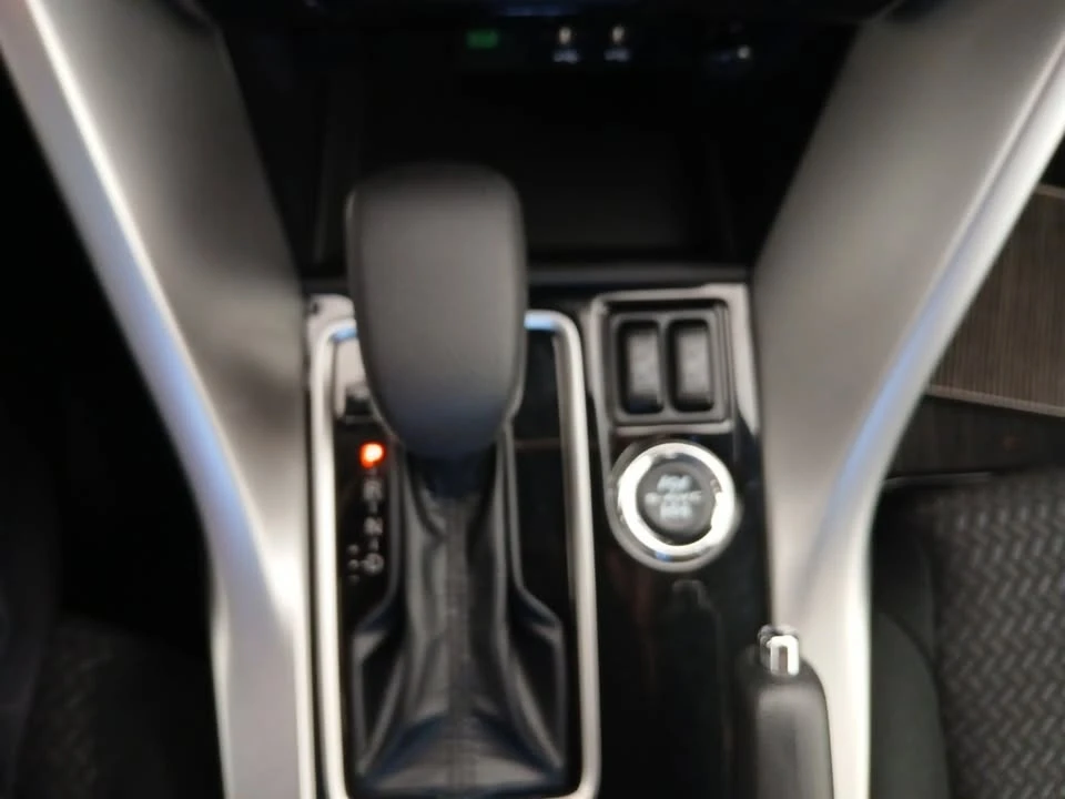 2024 Mitsubishi Eclipse Cross - Image 18 of 20