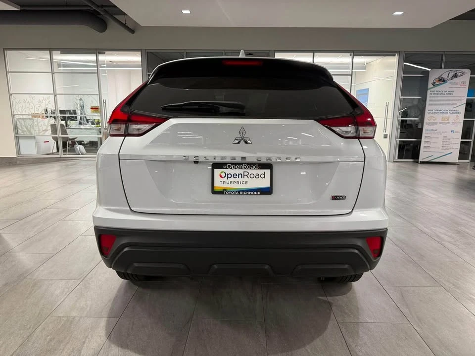 2024 Mitsubishi Eclipse Cross - Image 2 of 5