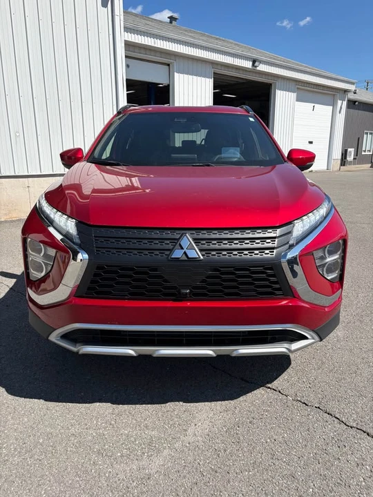 2024 Mitsubishi Eclipse Cross - Image 2 of 15