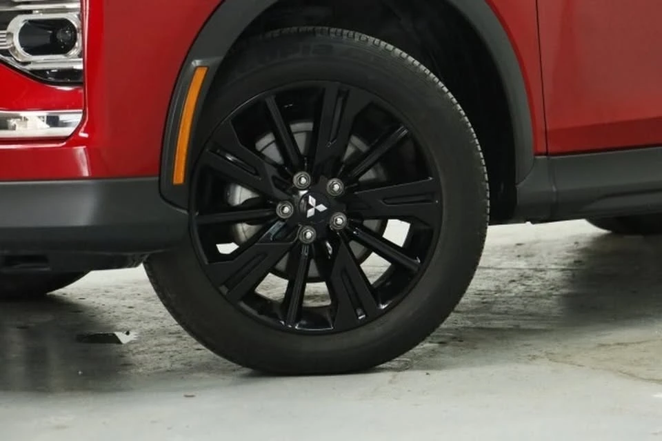 2024 Mitsubishi Eclipse Cross - Image 3 of 20