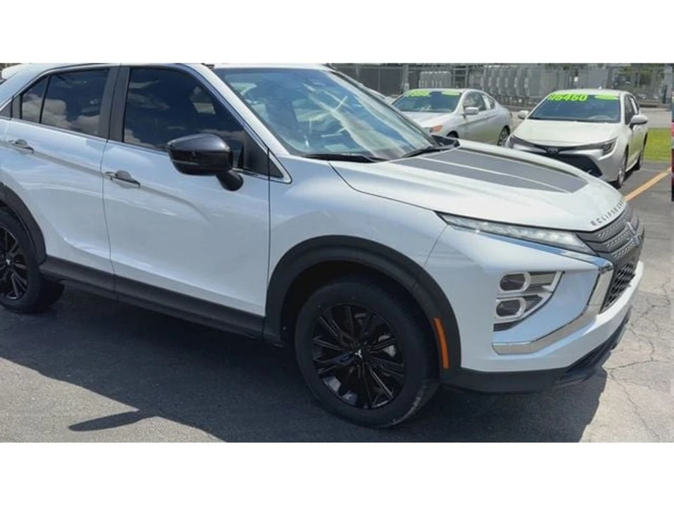 2024 Mitsubishi Eclipse Cross - Image 2 of 20