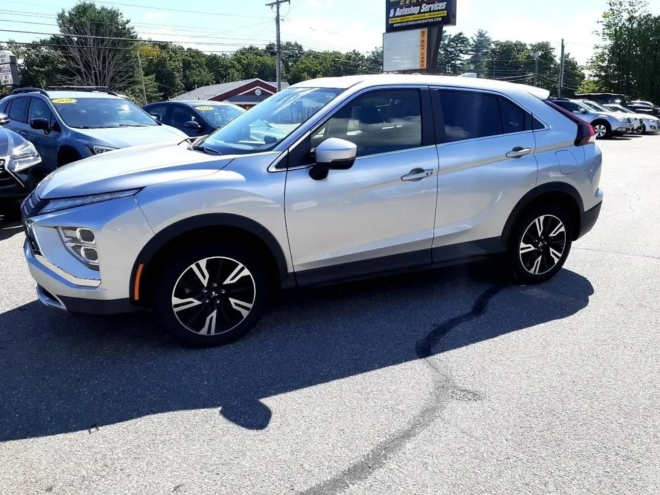 2024 Mitsubishi Eclipse Cross - Image 2 of 20