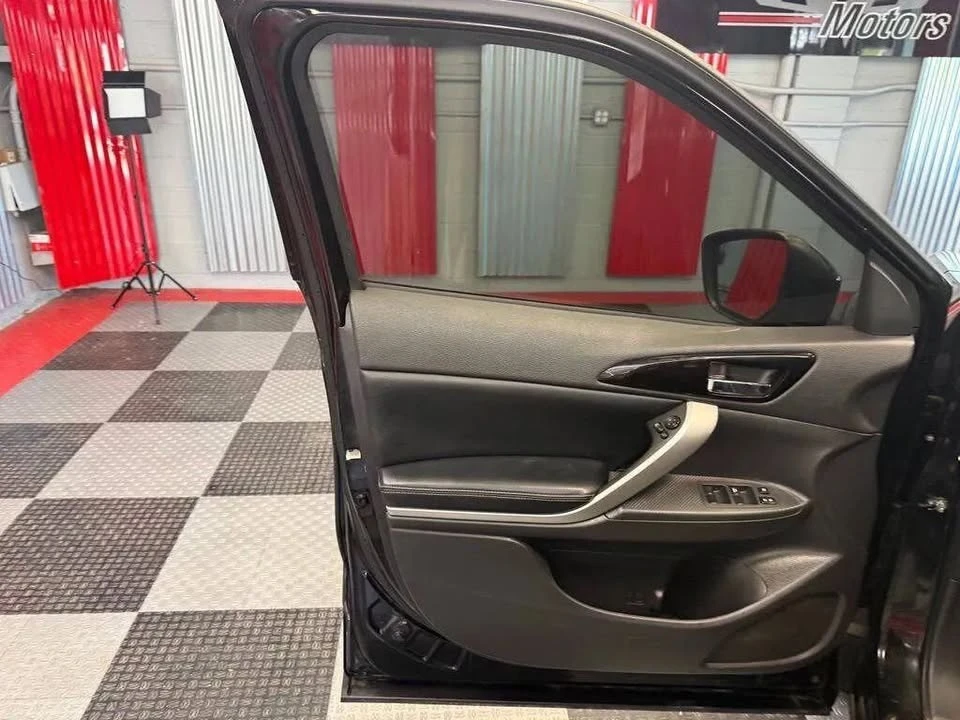 2024 Mitsubishi Eclipse Cross - Image 10 of 20