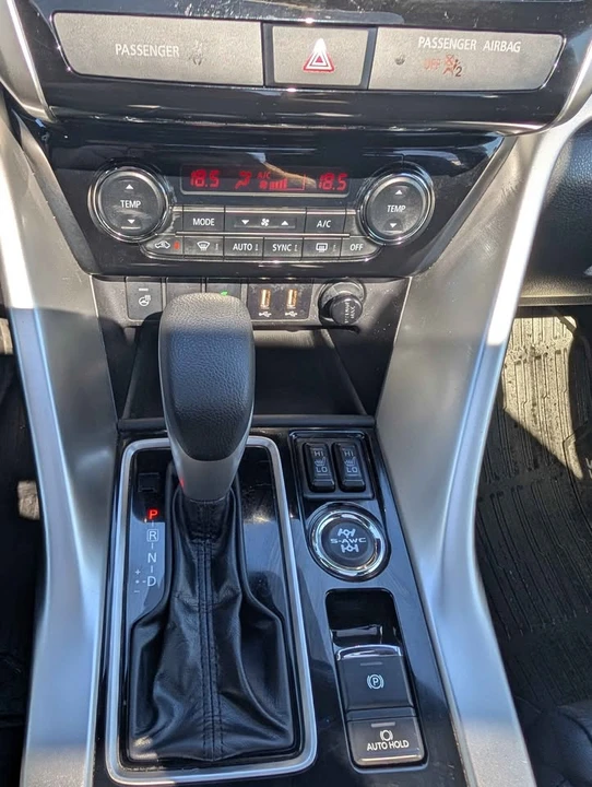 2024 Mitsubishi Eclipse Cross - Image 12 of 17