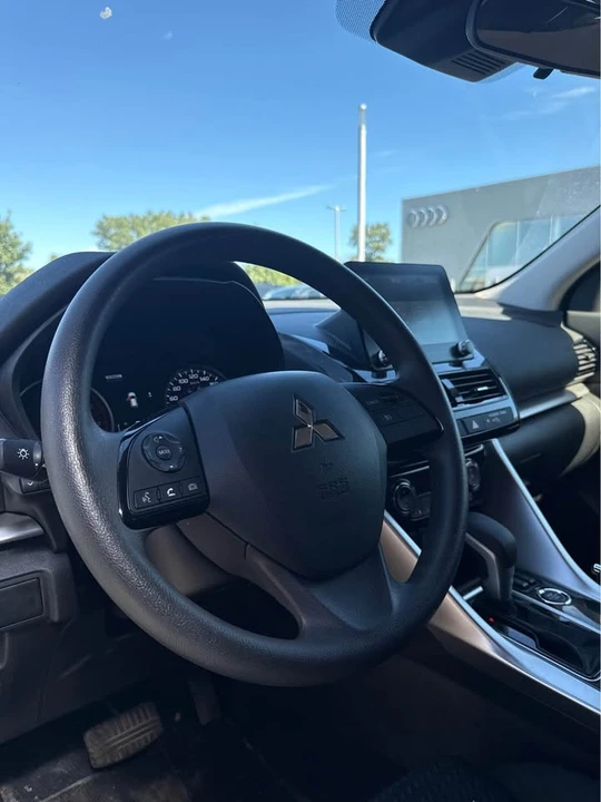 2024 Mitsubishi Eclipse Cross - Image 4 of 8