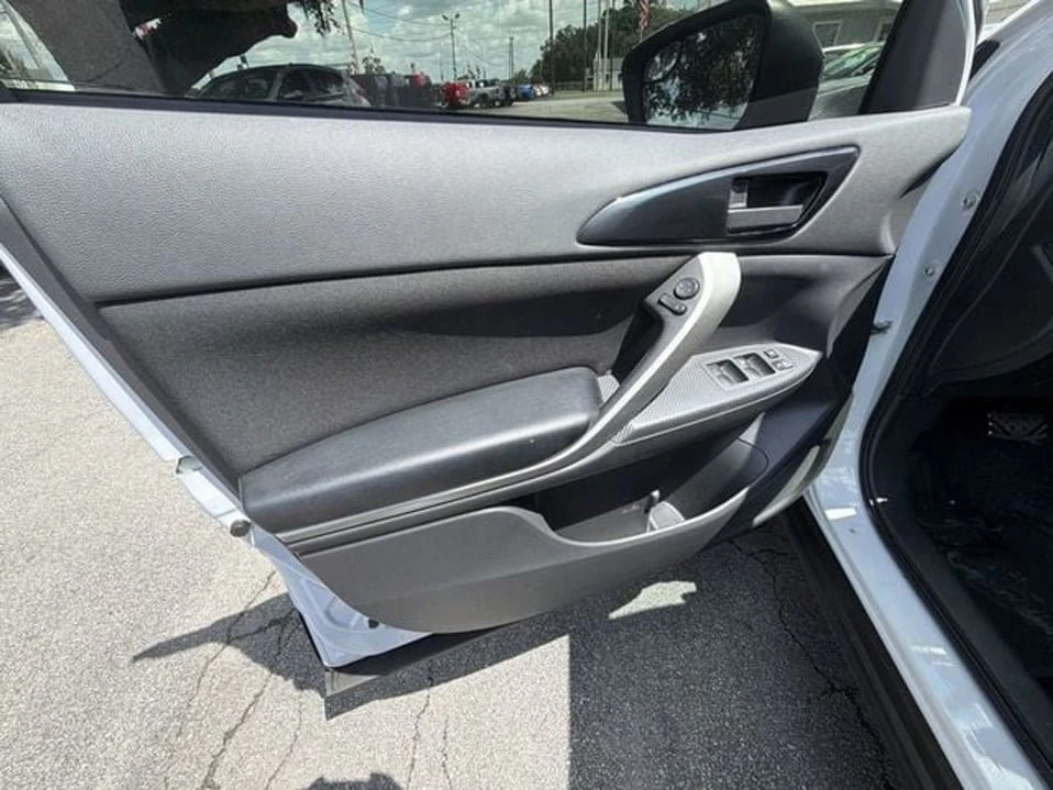 2024 Mitsubishi Eclipse Cross - Image 12 of 20