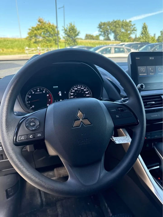 2024 Mitsubishi Eclipse Cross - Image 5 of 8