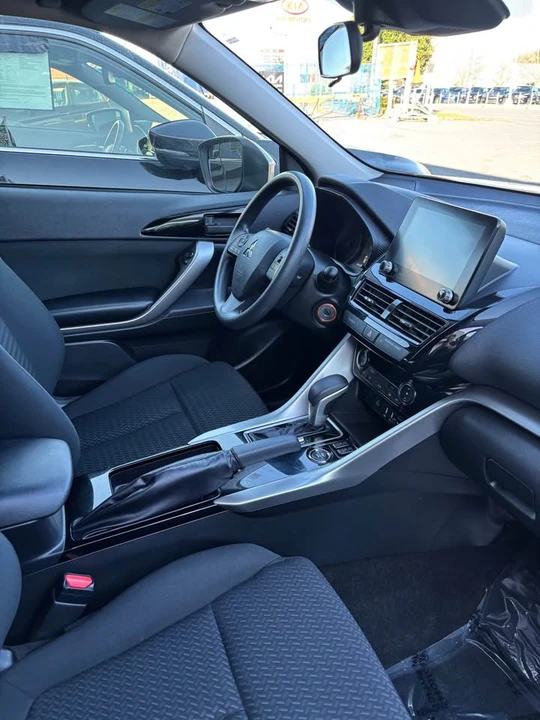 2024 Mitsubishi Eclipse Cross - Image 6 of 10
