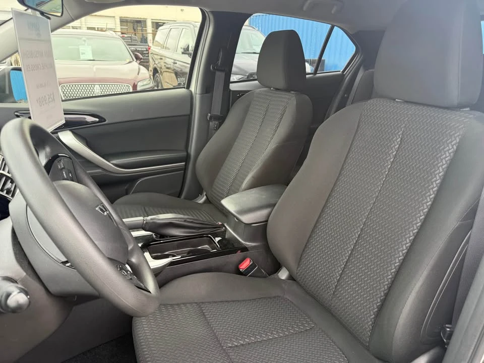 2024 Mitsubishi Eclipse Cross - Image 11 of 17