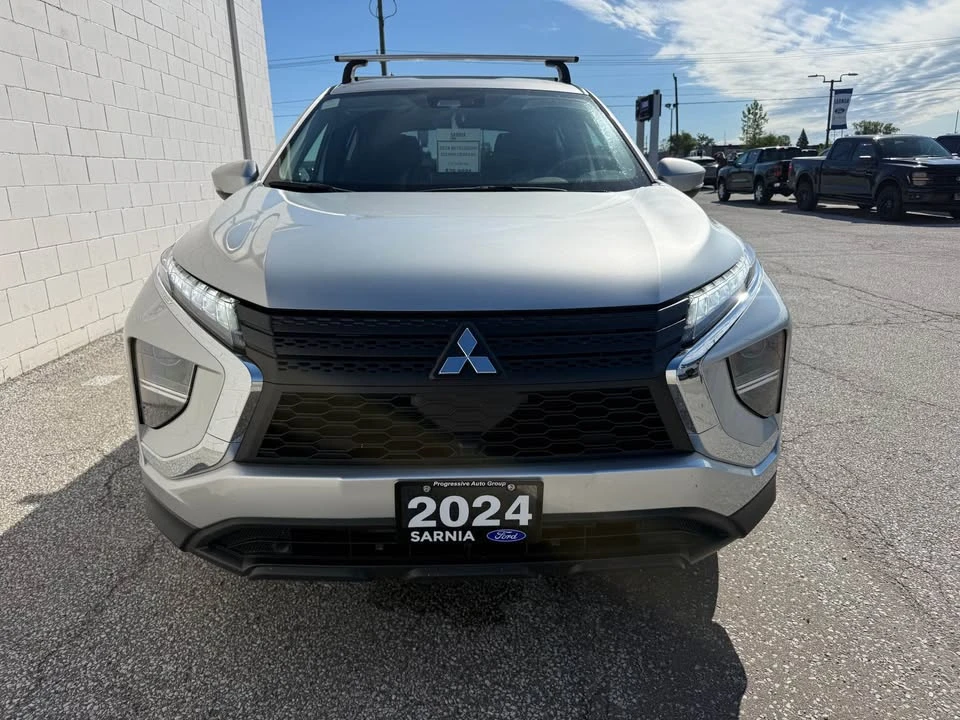 2024 Mitsubishi Eclipse Cross - Image 2 of 15