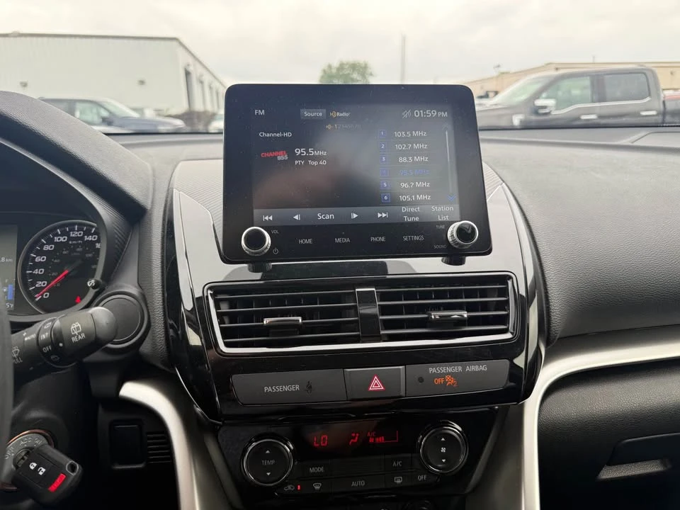 2024 Mitsubishi Eclipse Cross - Image 15 of 17