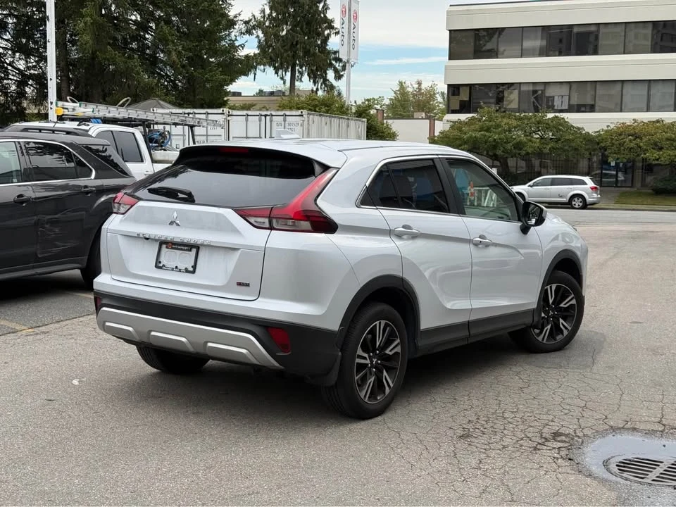2024 Mitsubishi Eclipse Cross - Image 2 of 11