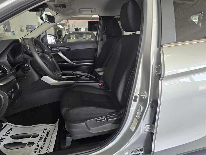 2024 Mitsubishi Eclipse Cross - Image 9 of 20