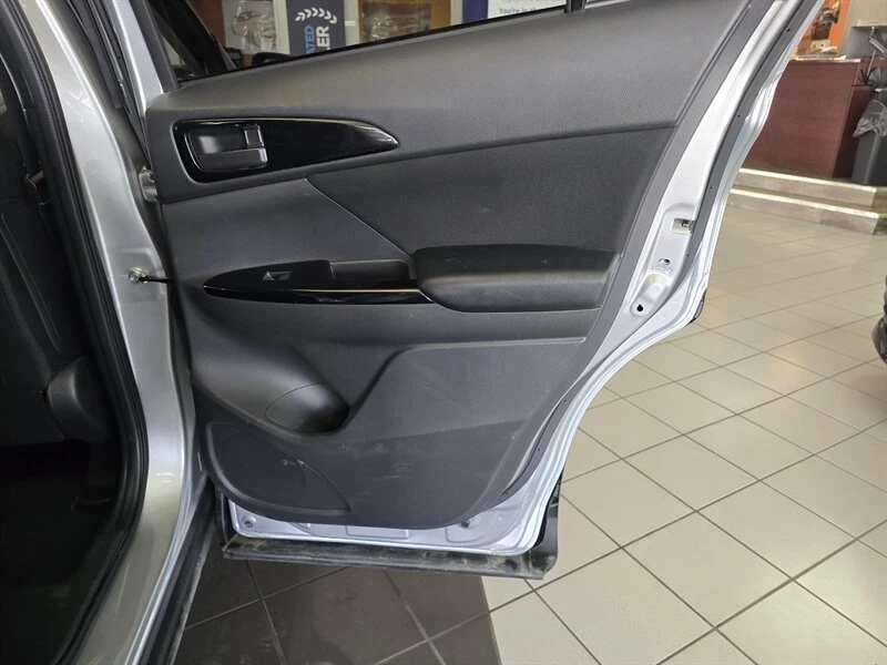 2024 Mitsubishi Eclipse Cross - Image 15 of 20