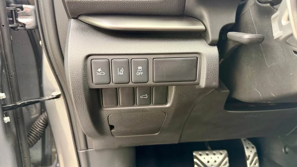 2024 Mitsubishi Eclipse Cross - Image 12 of 18