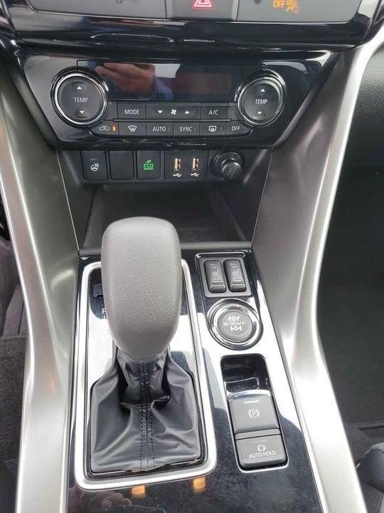2024 Mitsubishi Eclipse Cross - Image 9 of 13
