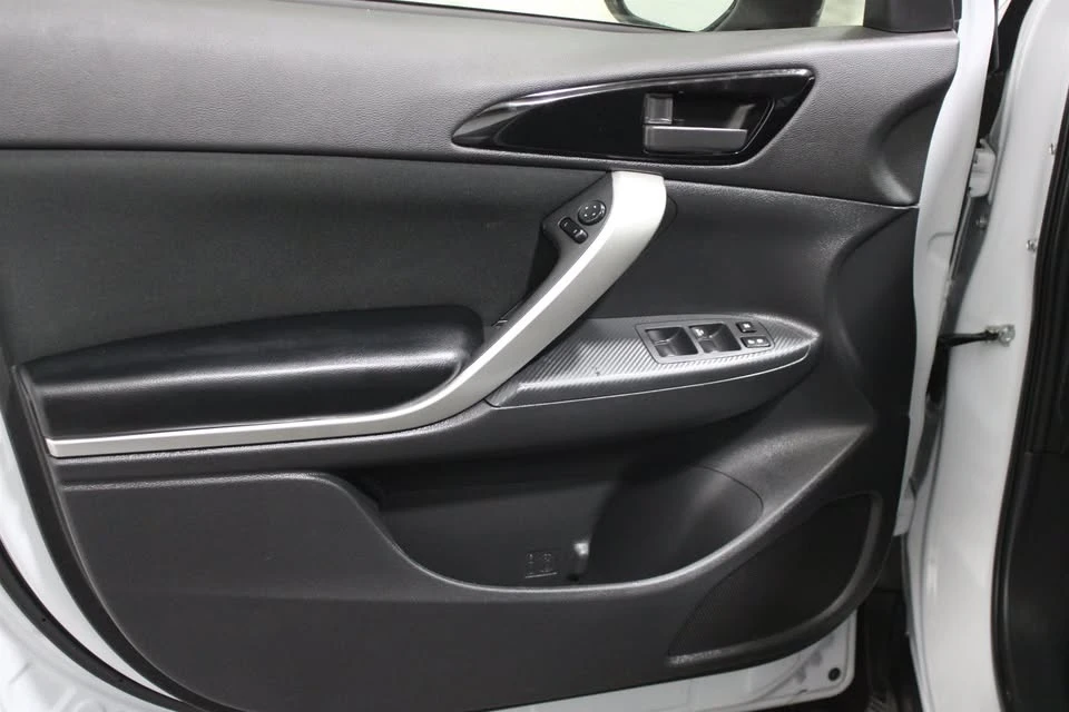 2024 Mitsubishi Eclipse Cross - Image 3 of 20